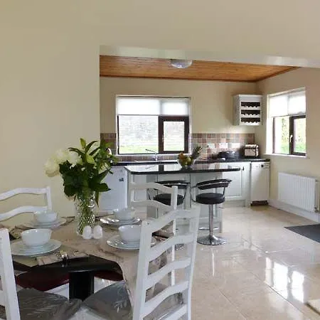 Cliff Holiday home Loughrea